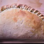 Calzone calabresa c bacon