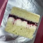 Bolo Gelado (Ninho c Frutas Vermel.)