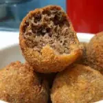 Bolinho de Costela Bovina