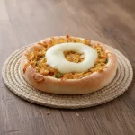 Esfiha de Frango c/ Requeijão Cremo