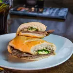 PÃO COM BIFE