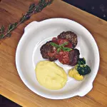 Purê de batata doce e almôndegas