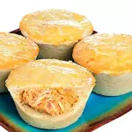 Empada calabresa com queijo
