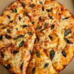 Pizza Con Albahaca