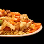YAKISSOBA DE CAMARÃO