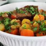 Picadinho de carne com legumes