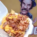 Batata com cheddar e bacon - M