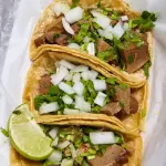 Tacos de lengua de res