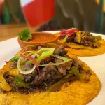 SET 2 Taco de lomo con queso