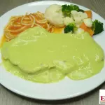 Milanesa en crema Poblana