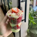 Copo red ninho com morangos 150g