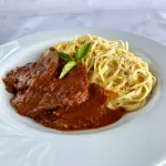 ESPAGUETIS  CON ASADO