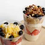 Parfait de yogur griego