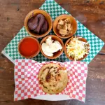 Pupusa de Queso y Frijol