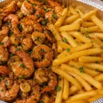 CAMARÃO ALHO E ÓLEO COM FRITAS (G)