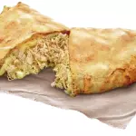 Calzone de Frango com Requeijao