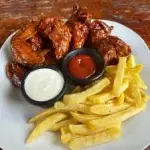 Wings/boneless 10 pzas con papas