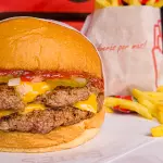 Elite's Cheeseburger