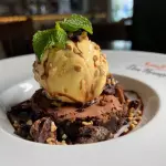 BROWNIE COM SORVETE