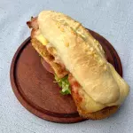 Sanguche milanesa de pollo completo