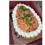 Ovo de sushi salmão cru Médio