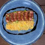 ATUM SELADO COM CROSTA DE PISTACHE