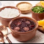 Feijoada (Aos sábados e domingo)