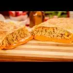 Pastel Frango com Cheddar