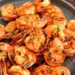 Camarones en Salsa Búfalo