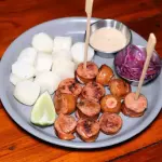PICADA CHORIZO Y BOLLO