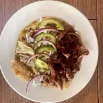 Chilaquiles con bistec de res (S)
