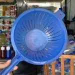 COLADOR DE PASTA CON MANGO
