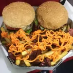 COMBO  X-BURGUER E X-SALADA