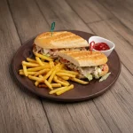 SANDWICH DE POLLO + PAPAS FRANCESA