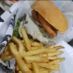 Hambúrguer de Iscas de Frango