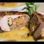 SUPREMA FARCIE CON SALSA DEL BOSQUE
