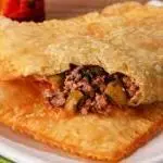PASTEL BAURU presuntro e queijo