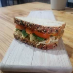 EMPAREDADO DE POLLO