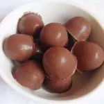 BOMBOM