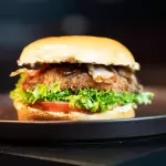 CHICKEN BURGUER