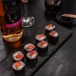 Hossomaki de Salmão  - 08 und