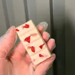 CHOCOLATE BRANCO COM MORANGO