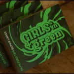 Girls in Green Super Large (Verde)