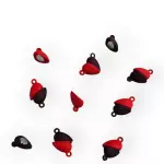 Conector de corazón negros y rojos