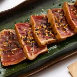 Atún tataki