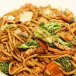 Macarrão na chapa vegetariano