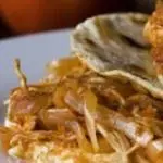QUESADILLA DE TINGA DE CARNE