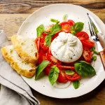 BURRATA CON TOMATE