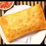 PASTEL CALABRESA COM CHEDDAR