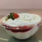 PAVÊ DE NINHO C/ GELEIA DE MORANGO